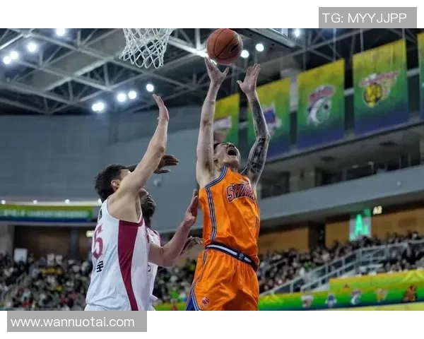 卫冕杯赛冠军，上海男篮20分大胜 偰李永炜18+8 山西男篮被罚下6人